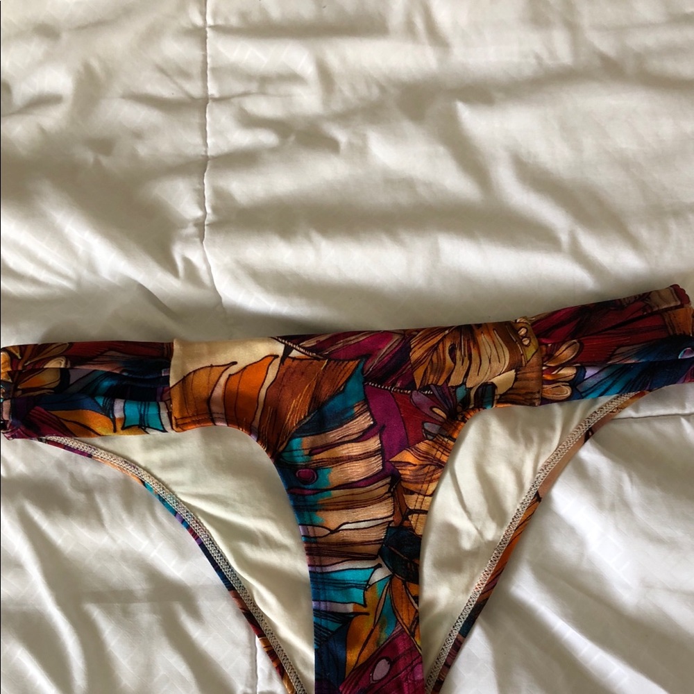 ONDADEMAR Printed Bikini Bottom Swimsuit